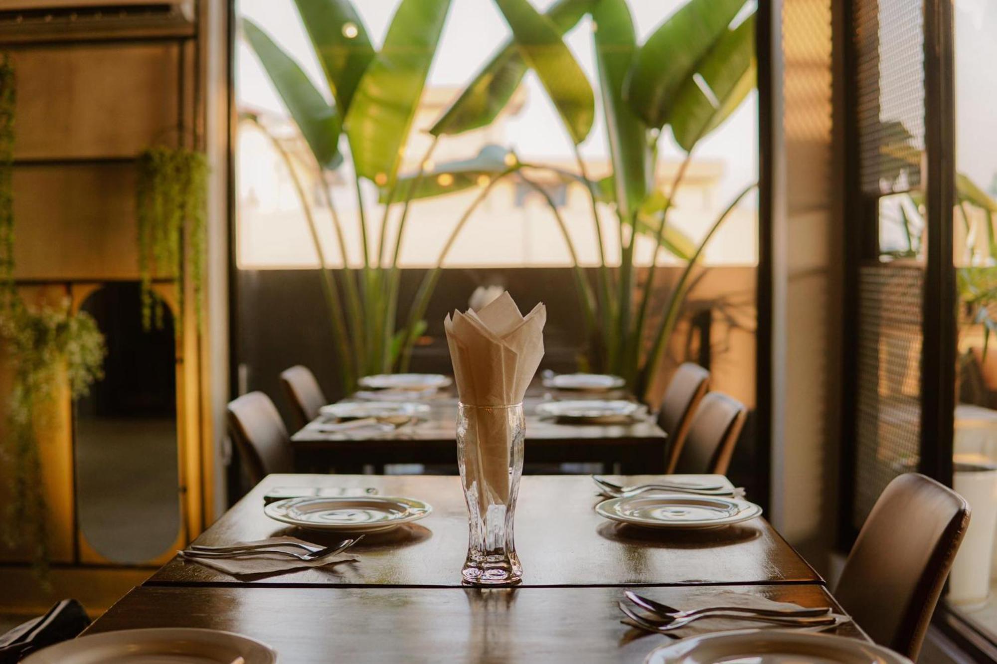 Serene Stays Hotel Yangon Exterior photo