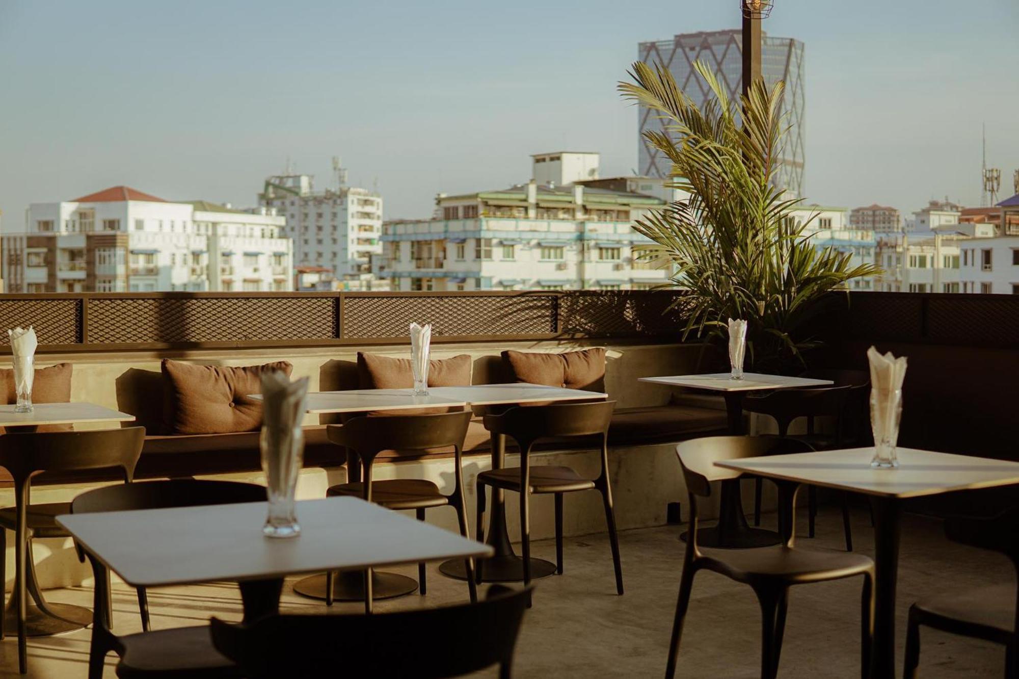 Serene Stays Hotel Yangon Exterior photo